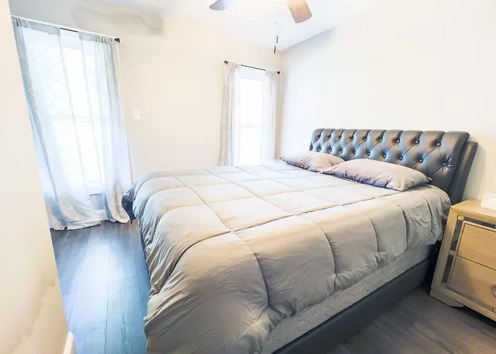 Modern 5Br Home Perfect For Families