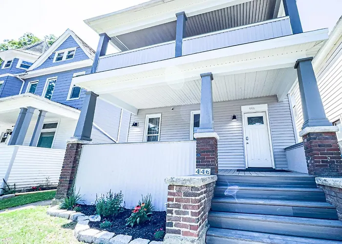 Modern 5Br Home Perfect For Families