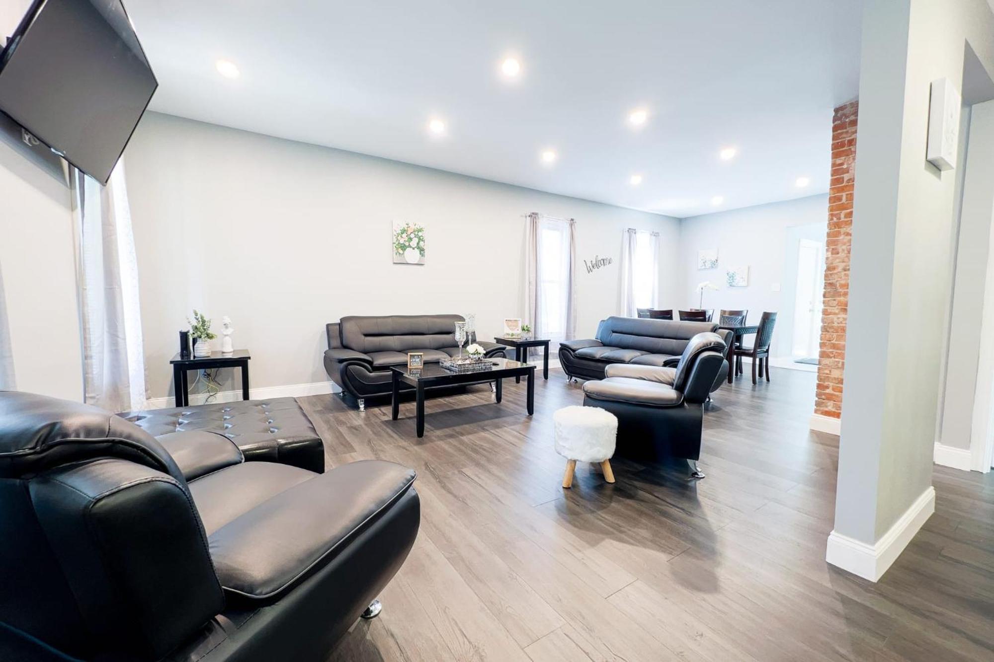 Modern 5Br Home Perfect For Families Niagara Falls